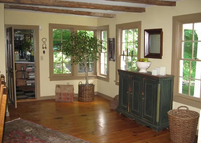 B&B On Seven Acres With Private Bed & Bath